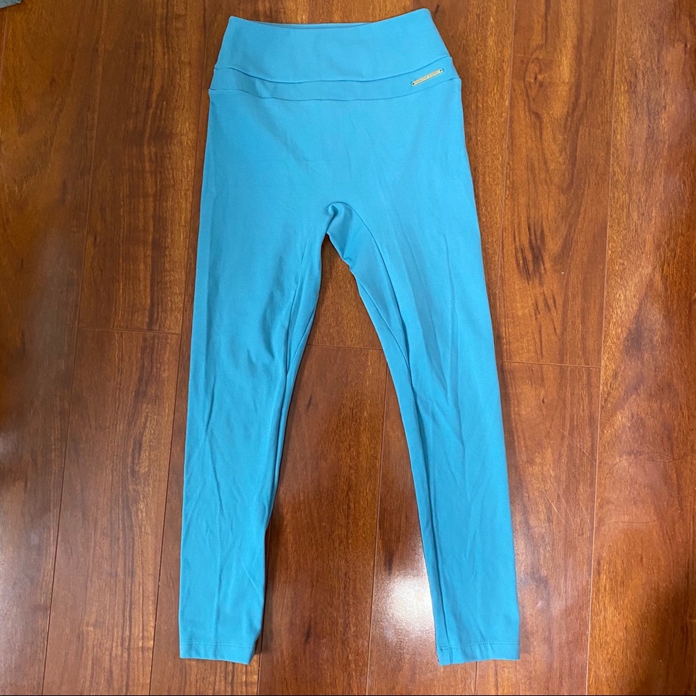 Whitney Simmons x Gymshark leggings